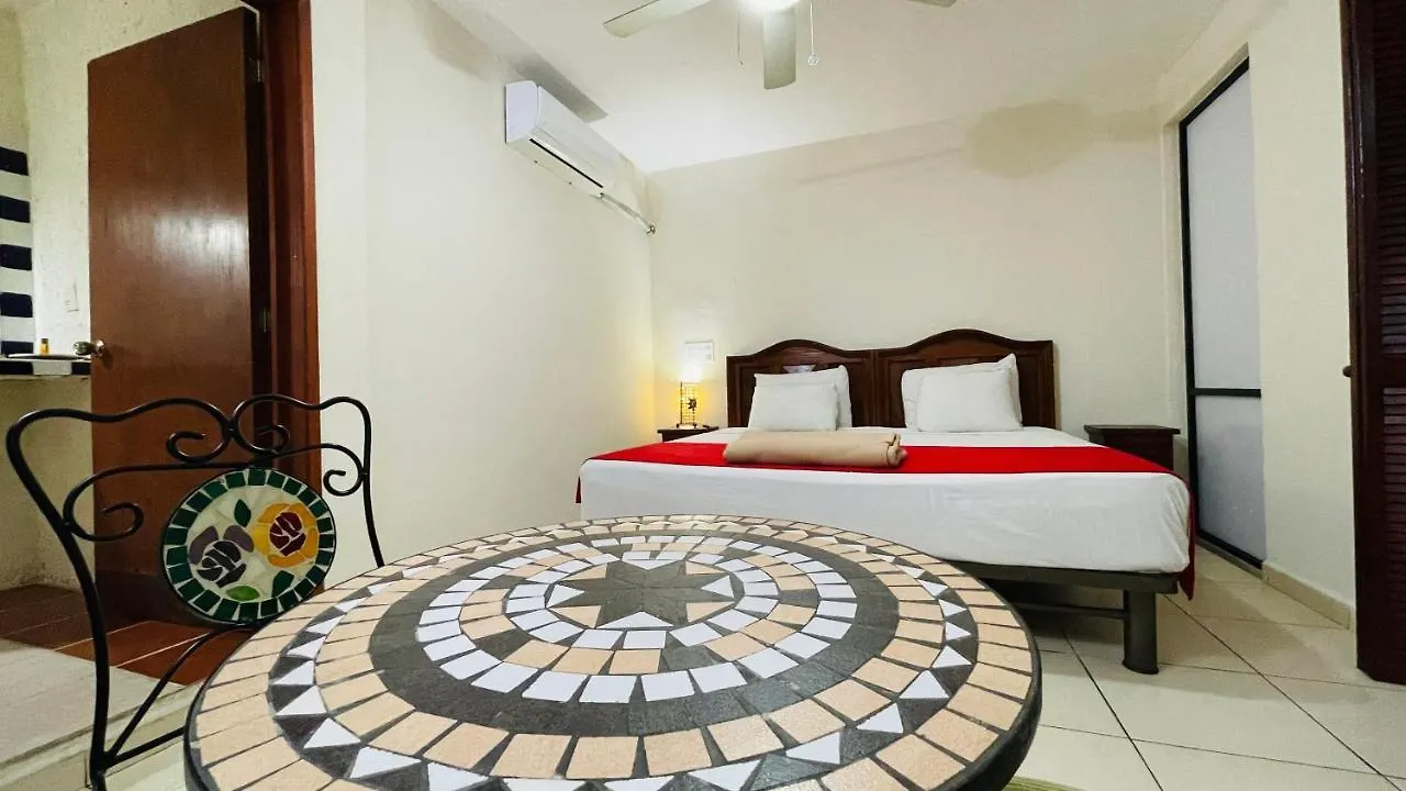 *****  Hotel B&B - 5Th Avenue Playa del Carmen Mexico